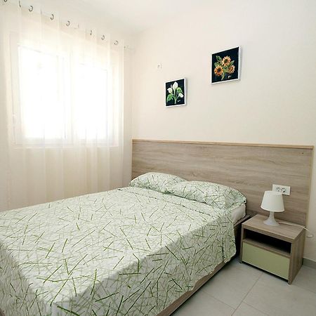 Apartments Oktopus ซูโตมอเร ภายนอก รูปภาพ