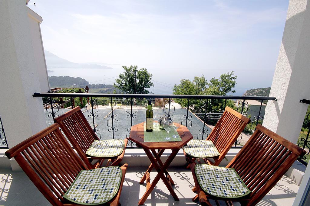 Apartments Oktopus ซูโตมอเร ภายนอก รูปภาพ