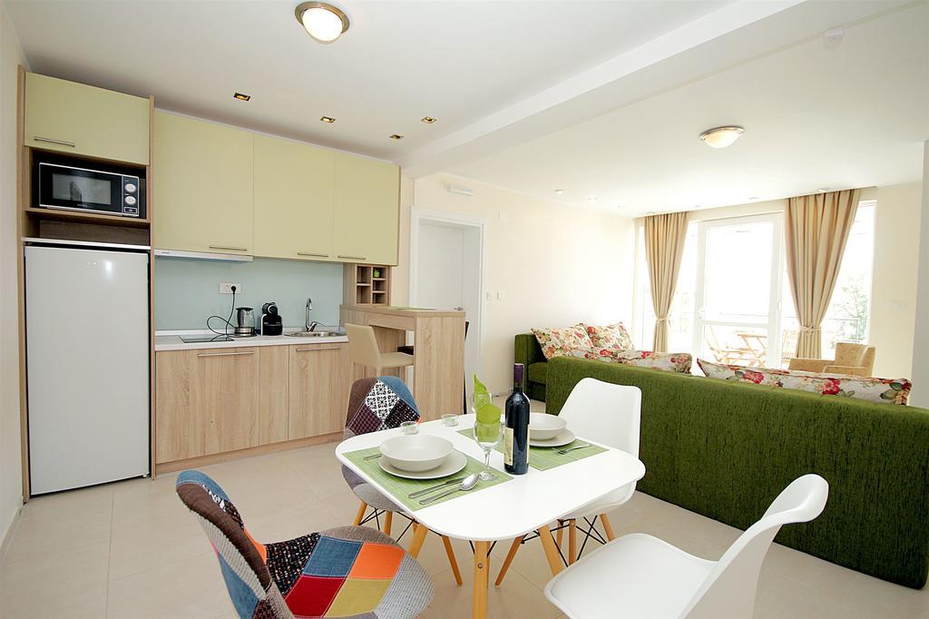 Apartments Oktopus ซูโตมอเร ภายนอก รูปภาพ