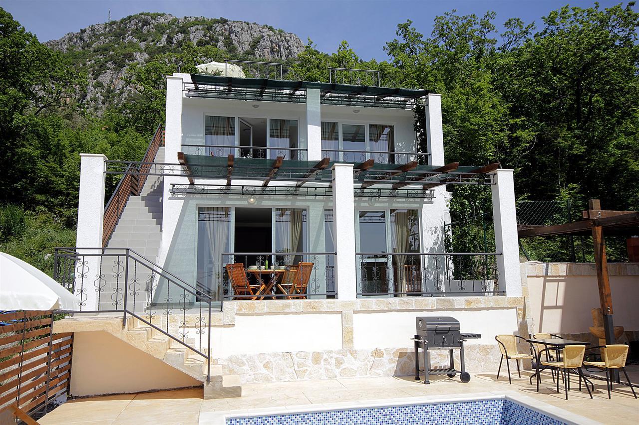 Apartments Oktopus ซูโตมอเร ภายนอก รูปภาพ